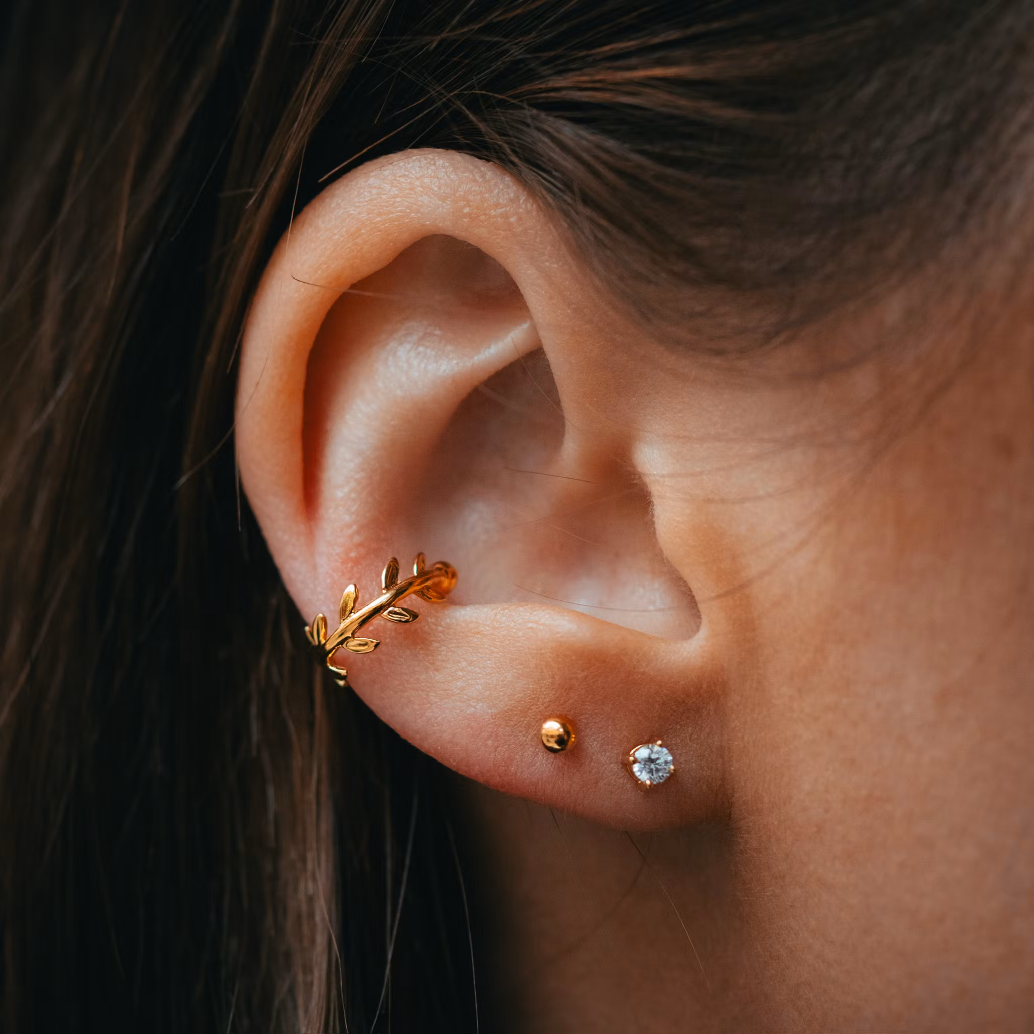 Saga earcuff guld
