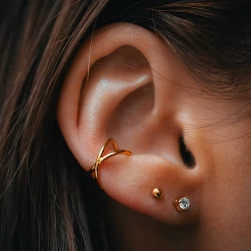 Kraft earcuff guld