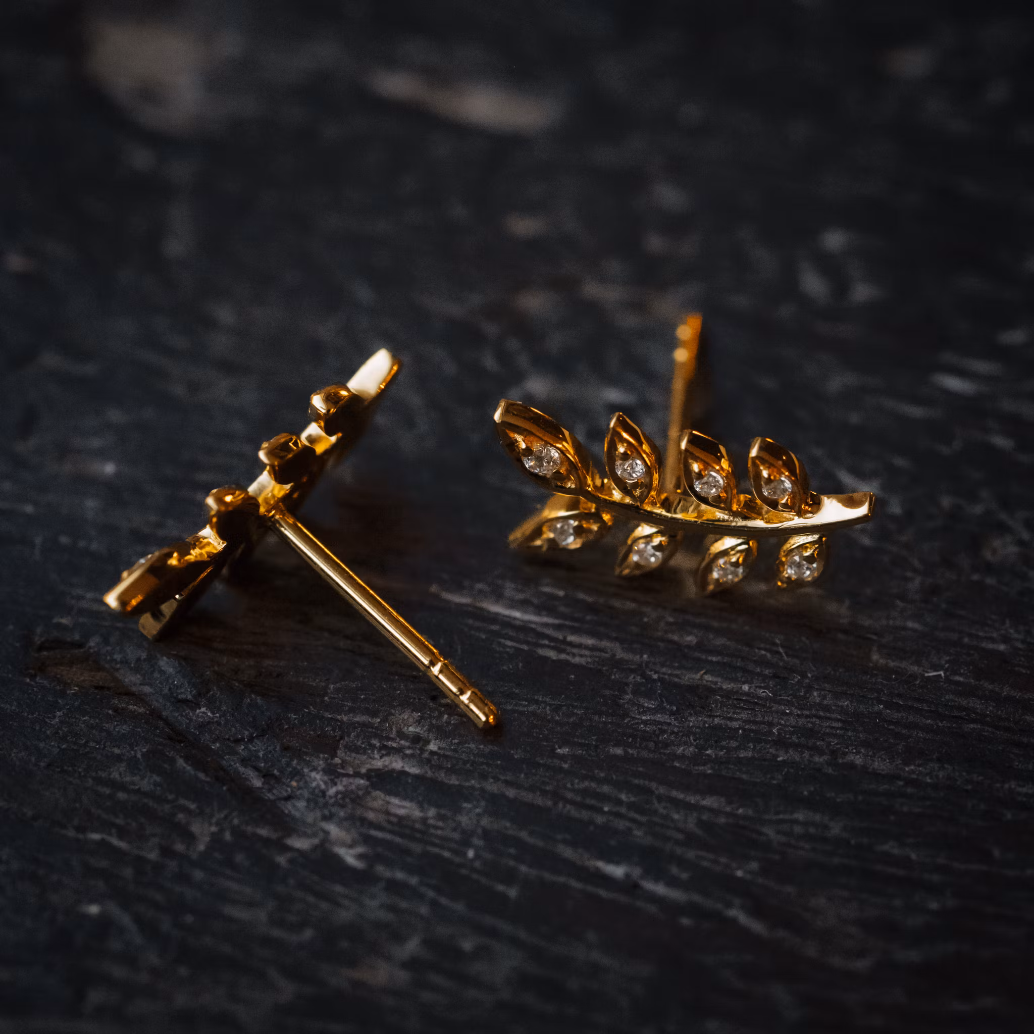 Spira örhängen guld
