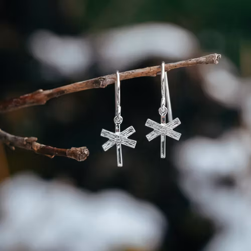 Längtan örhängen hängande