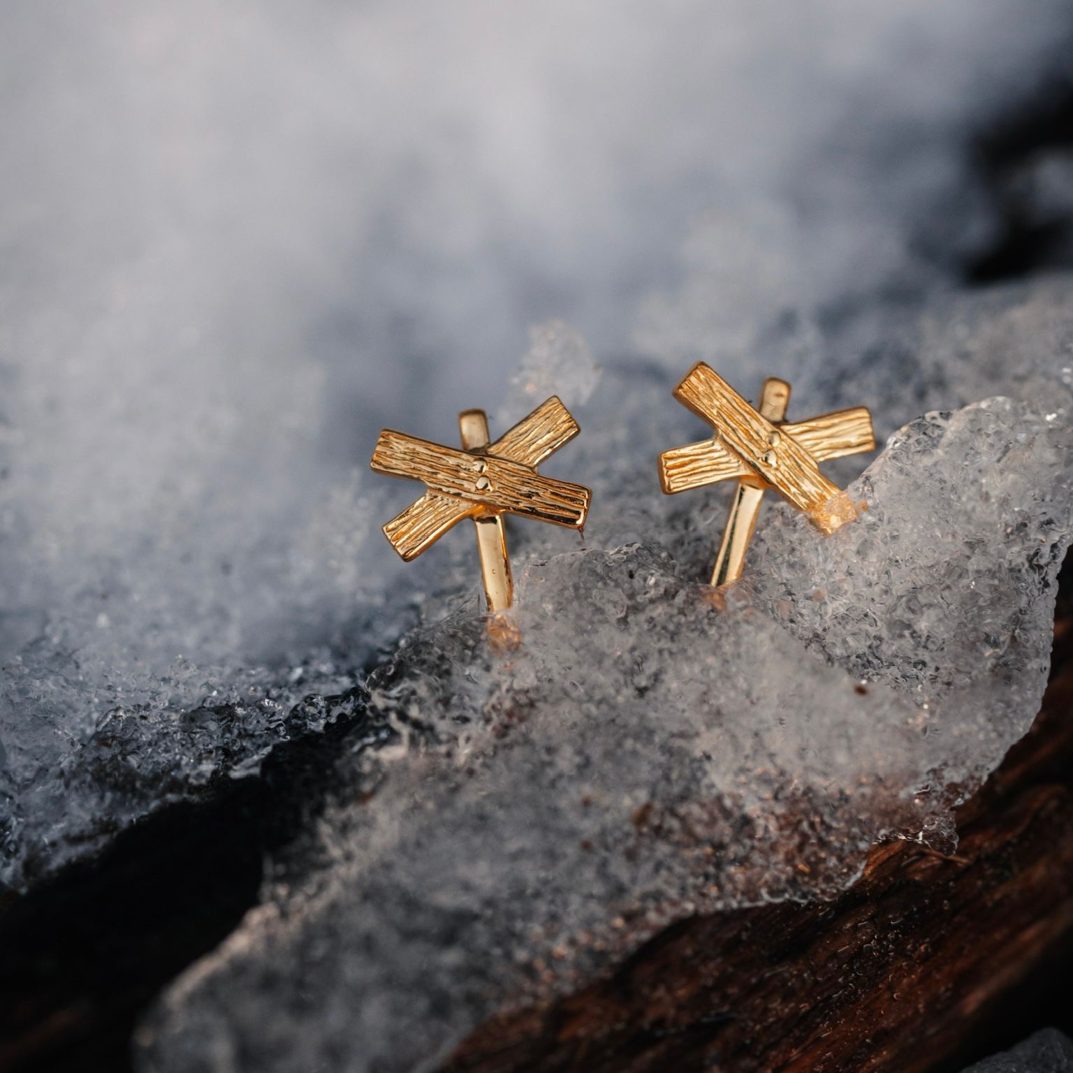 Längtan örhängen guld