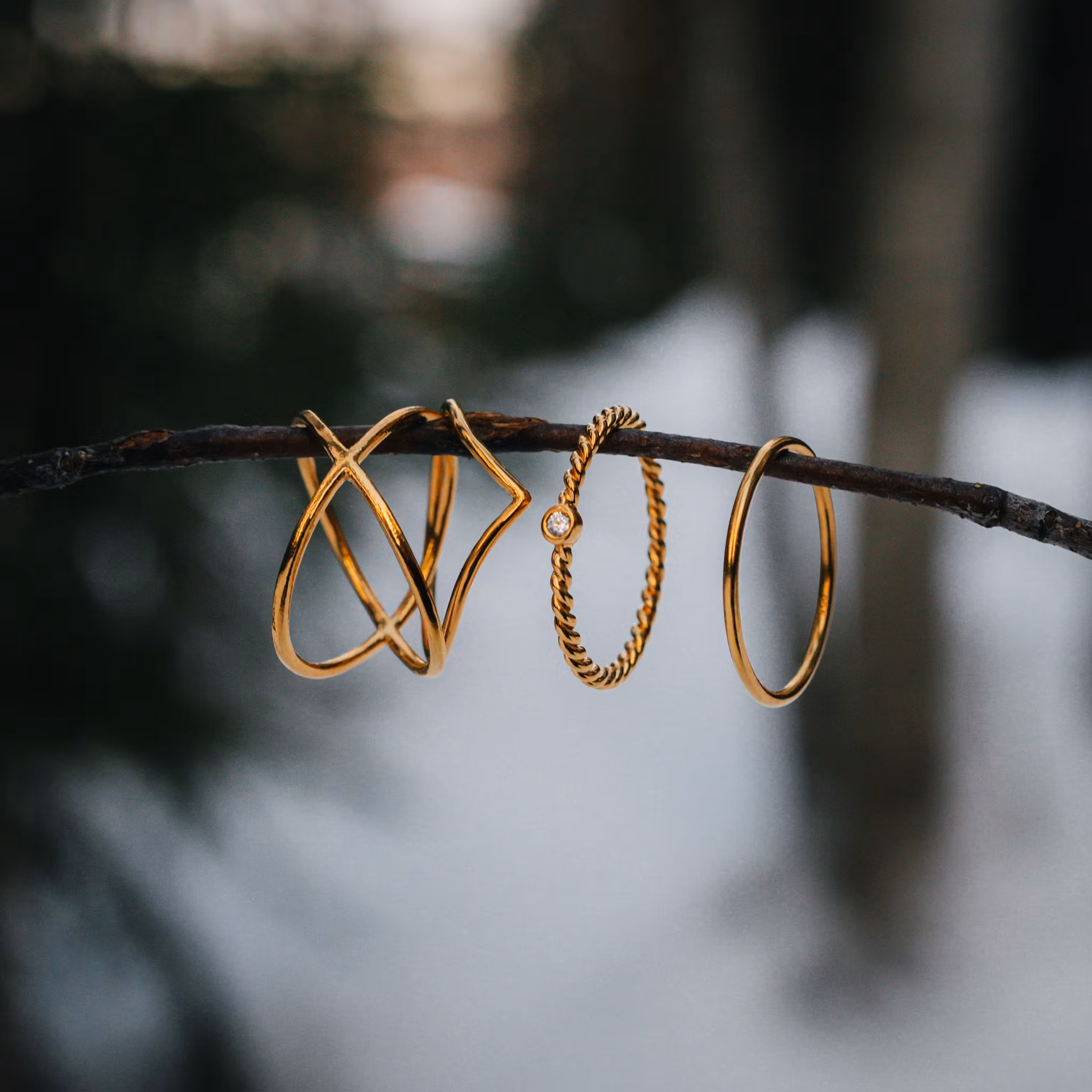 Trolsk fingertoppsring guld