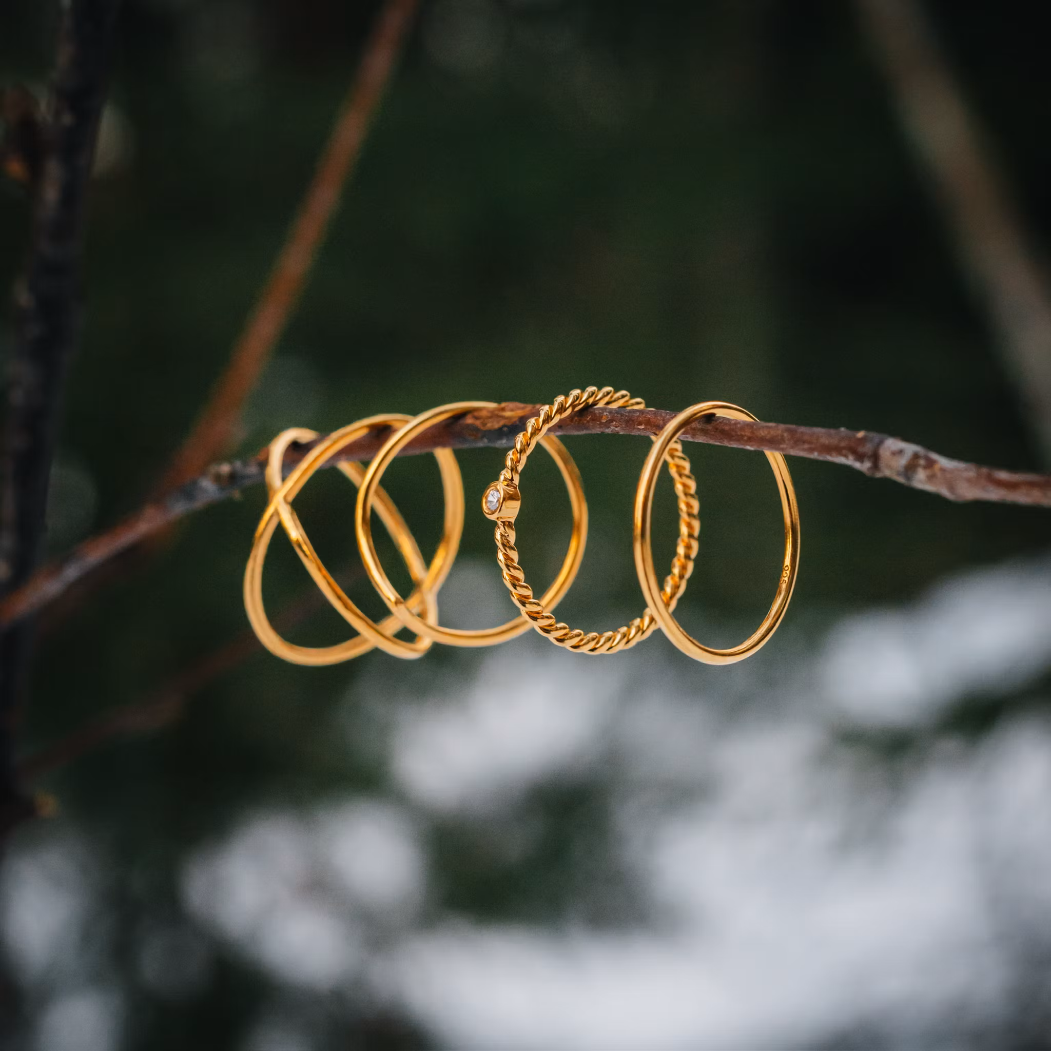 Trolsk fingertoppsring guld