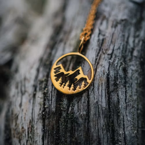 Fjäll halsband guld