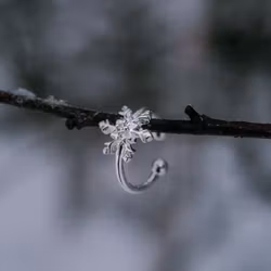 Snöflinga earcuff - Outlet
