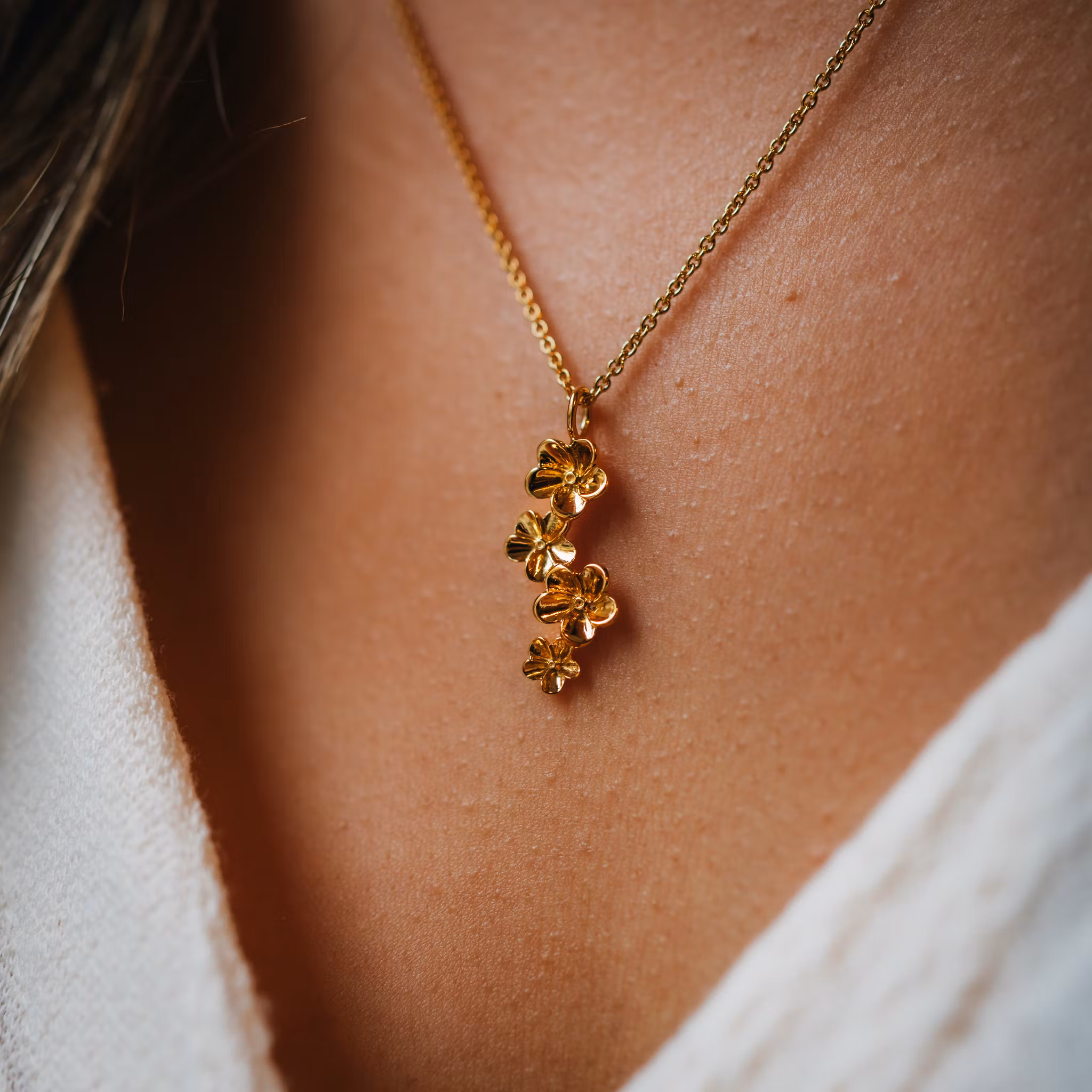 Förgätmigej halsband guld