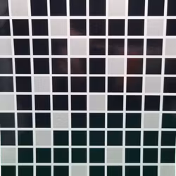 Kakeldekor, svart-grå mosaik