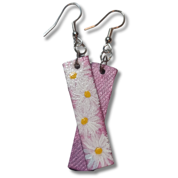 Örhängen, läder/handmålade blommor, rosa-vit