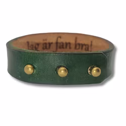 Armband, läder/grönt. Hemlig text "Jag är fan bra!" inuti