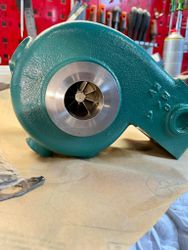 Renovering Volvo Penta 2003T med rostfri hylsa