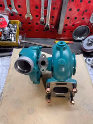 Turbo till Volvo Penta TAMD40 / AQAD40 - 6492 utbytesturbo nytt avgashus