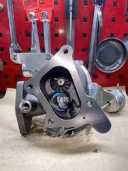 795637-0001 Fabriksny turbo 2.3dCi motorn