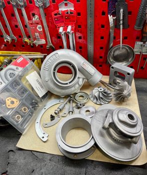 Renovering av H2D turbo till Scania DSC9