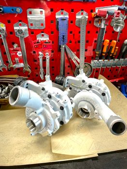 Renovering dubbelturbo till VW Marin 4.2L