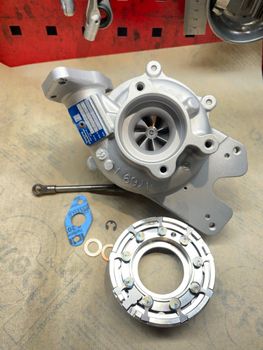 36050836 DIY Renovering lila turbon + vnt Volvo Dubbelturbo 10009700331
