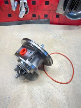 Lilla turbon CHRA till Volkswagen Transporter 2.0 dubbelturbo - 10009700098