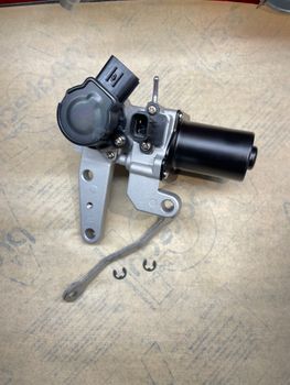 Wastegate för Toyota Land Cruiser V8 1VD-FTV - Höger VB22