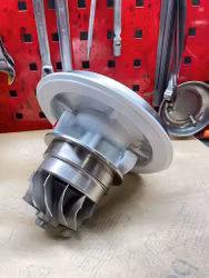 Turbo mittendel - CHRA till FPT - N67 450 N motorn