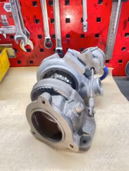 49377-06100 - Utbytesturbo till Volvo TD04L-12T