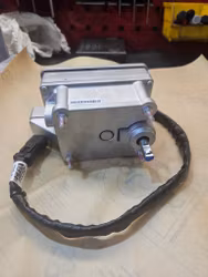 RE523318 - 174774 - John Deere ställdon passandes Borg Warner turbo