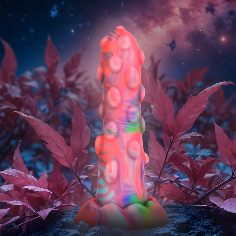 FANTASY DILDO NIXIE MED KRAFTIG SUGPROPP