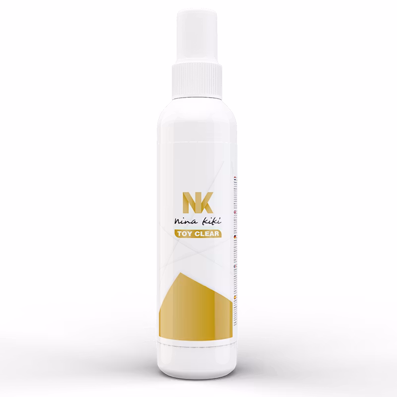 Flaska med NINA KIKÍ Toy Cleaner – effektiv och skonsam rengöring för erotiska leksaker