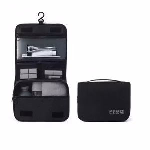 Praktisk necessär upphängningsbar