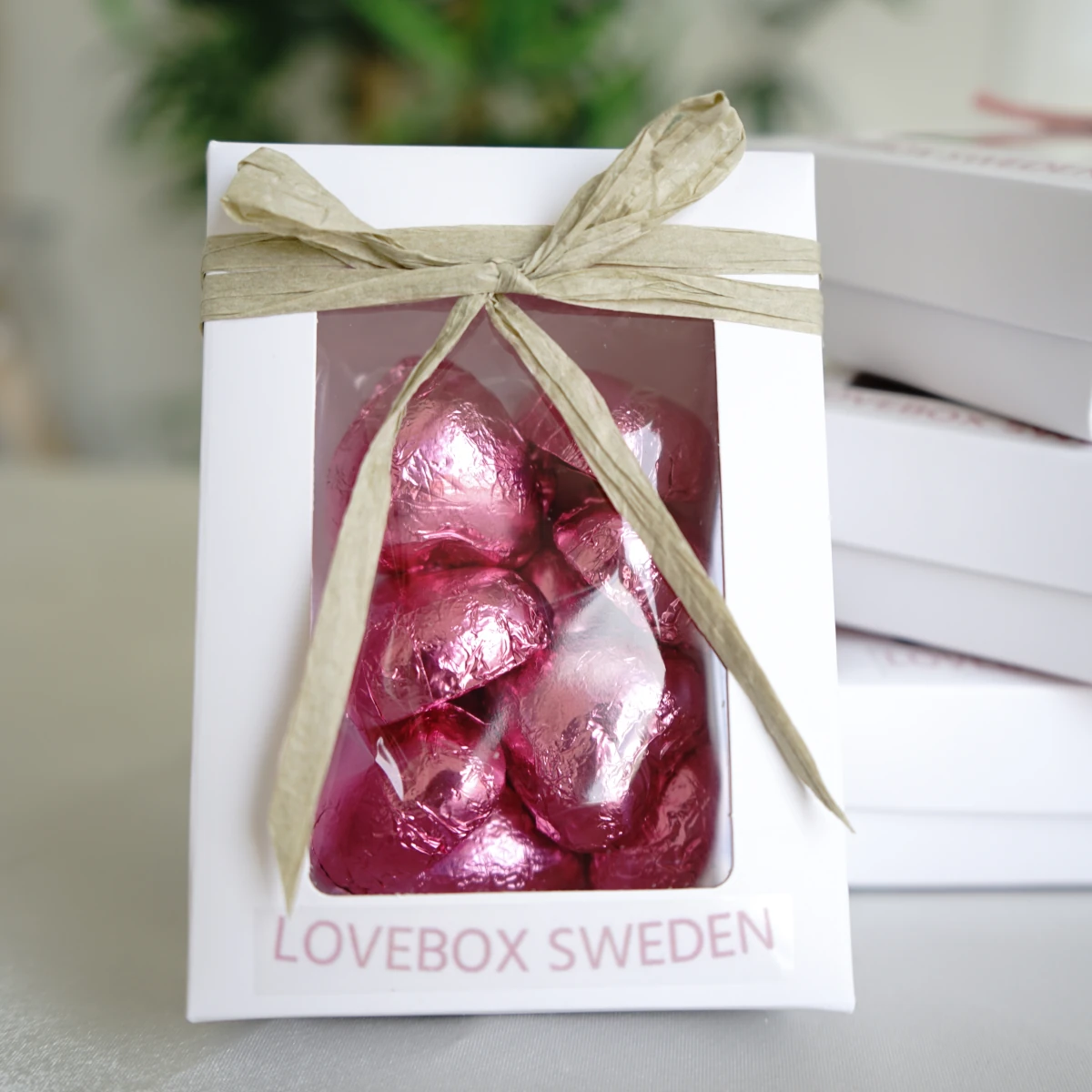Mjölkchokladhjärtan i presentförpackning