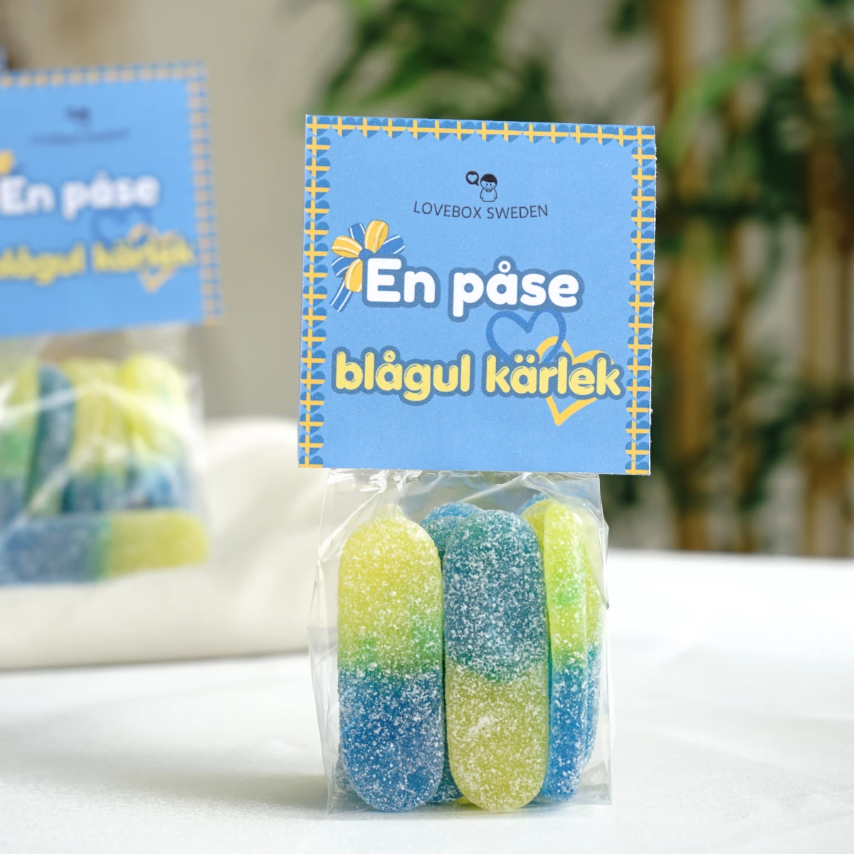 Een zak vol blauwe en gele liefde