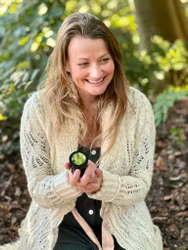 Vlinderhagens Skogssalve med kraft fra furu, gran, einebær og groblad 15ml/30ml/60ml krukke