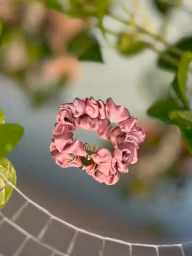 Stella Details Scrunchie Rose