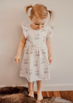 Kortärmad klänning Felia