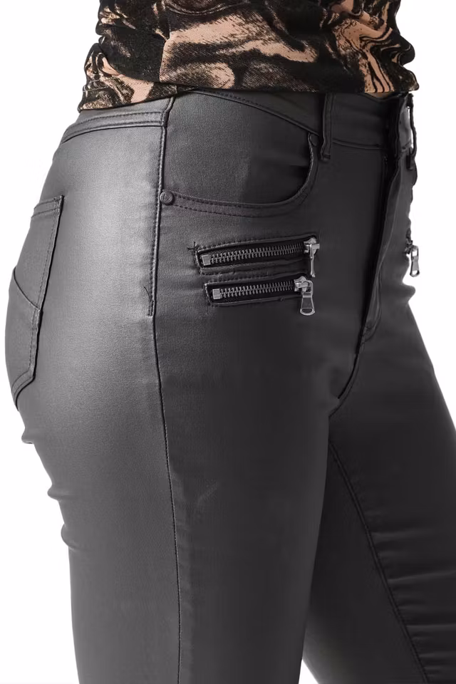 Byxor Oblivion Coated Pants Black - Capri Collection