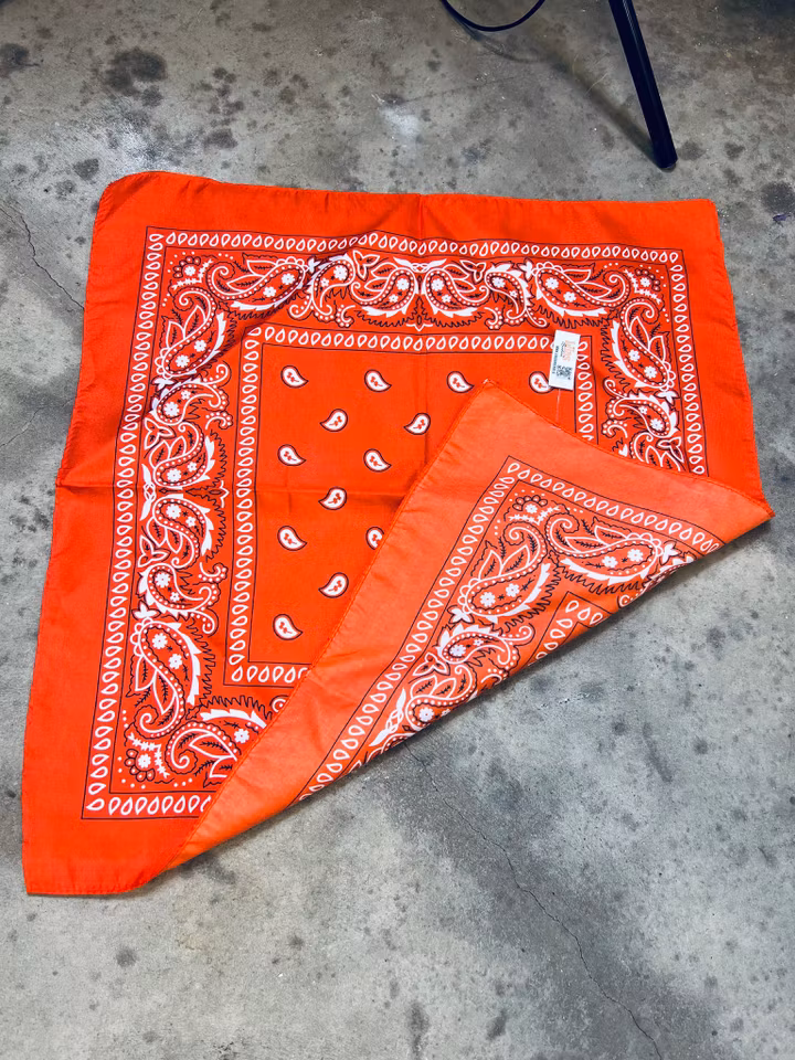 Snusnärduk/skarf clasic paisley Orange - Liias Garderob