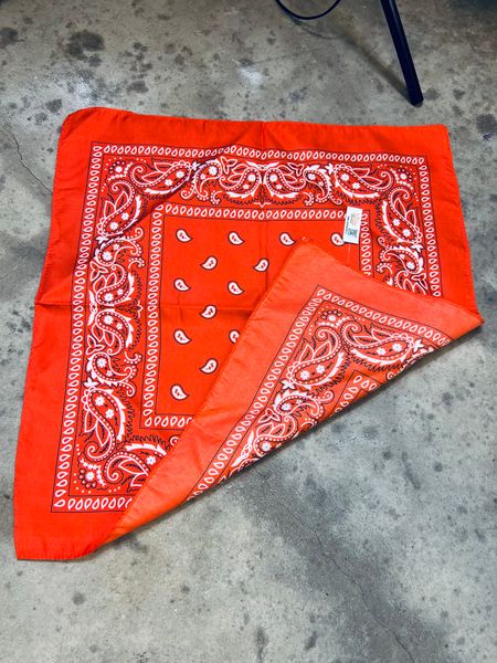 Snusnärduk/skarf clasic paisley Orange - Liias Garderob