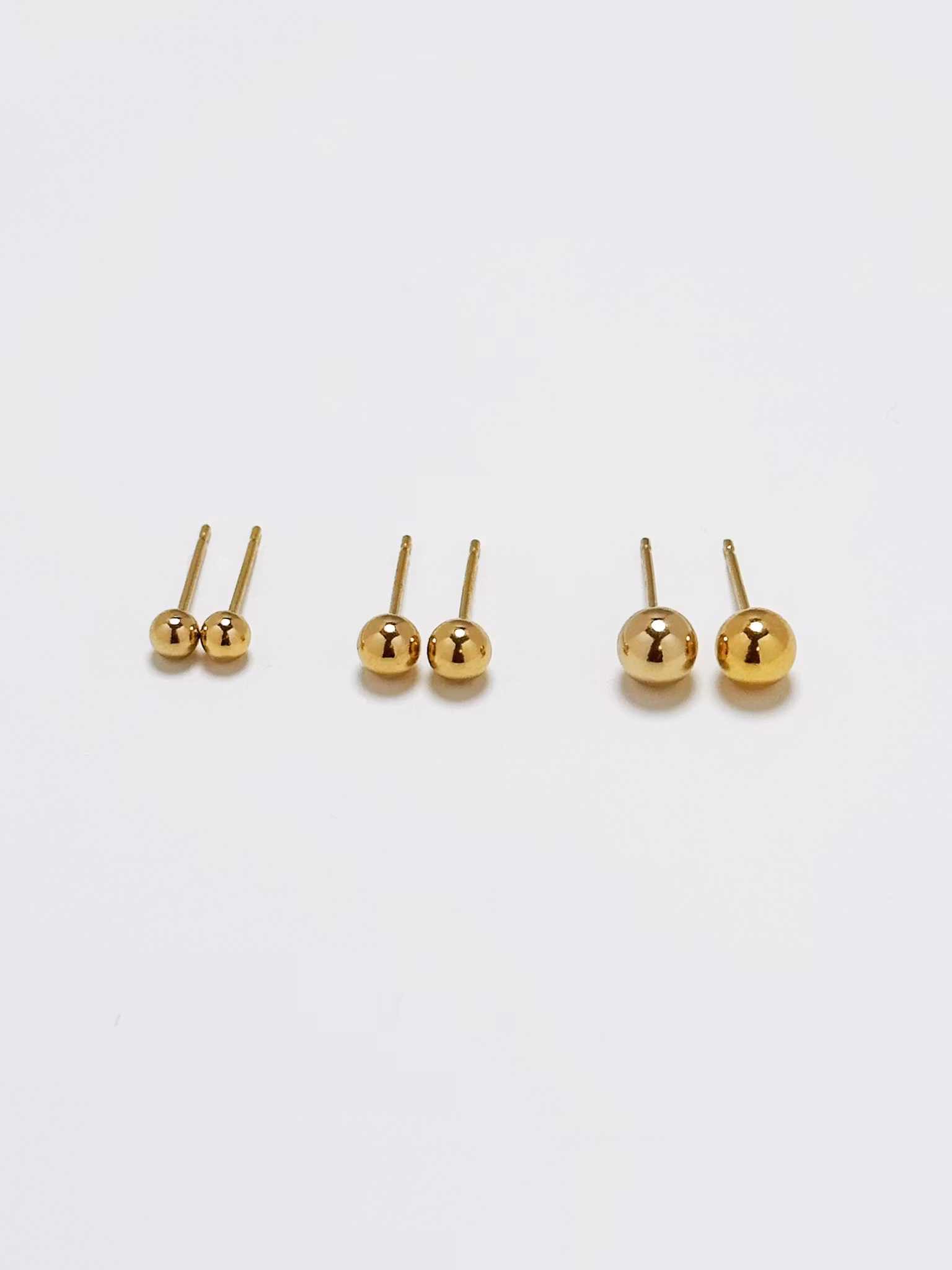 Mini studs i US 14k guldfylld  2mm/ 3mm/ 4mm