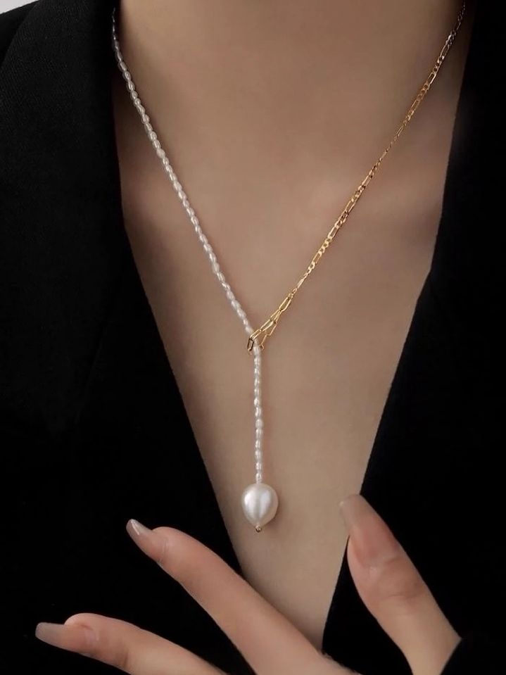 Y-format halsband av sötvattenspärlor