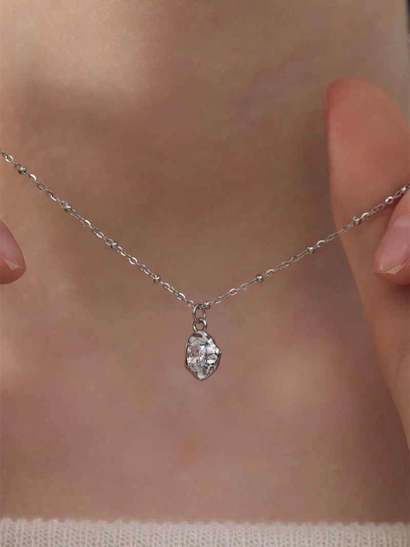 Halsband i stål med Cubic Zirconia