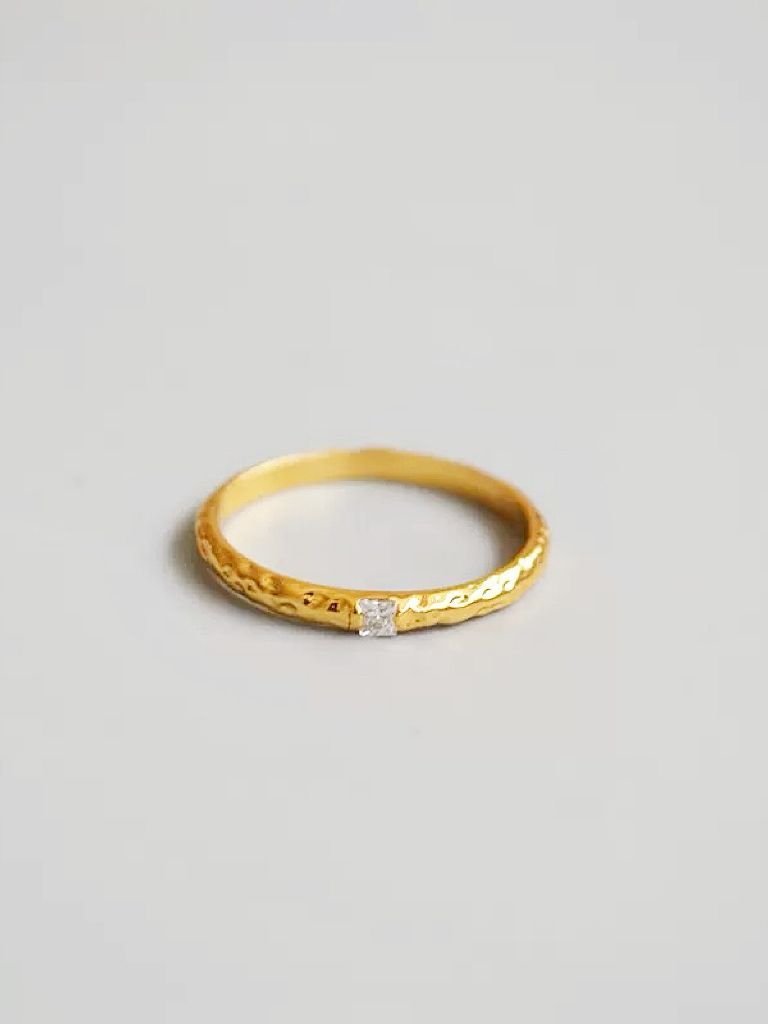 Ring förgylld med 18k guld med stenrad