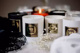 Doftljus - Lily & Cotton, Pudrigt & blommigt sojadoftljus. Storsäljare!