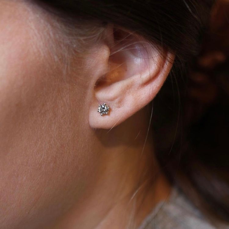 Studs örhängen, Salt and pepper diamant