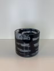 Ljuslykta UNIK Cylinder, Vit och Svart, Handgjord i Glas, D8,5xH8,21 cm - Milton Home