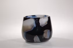 Ljuslykta UNIK Svart Beige Handgjord Återvunnet glas D13,5x11cm
