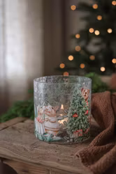 Ljuslykta – A Christmas Saga, Majas Lyktor