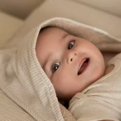 Badlakan med huva – Baby Bunny | Little Dutch (75×75 cm)