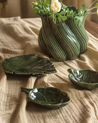 LOTTA Tallrik – Grön lövtallrik i stengods