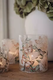 Lykta Hortensia & Fjärilar – Majas Cottage | Handgjord Glaslykta