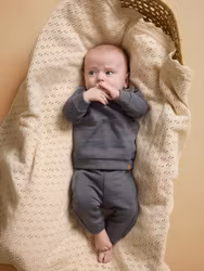 Lil' Atelier Kavens baby sweatpants – Poppy Seed