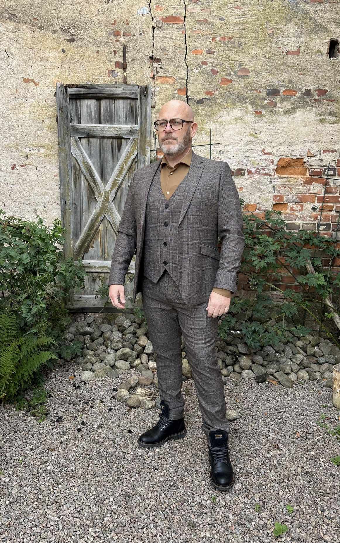 För Honom - Yta