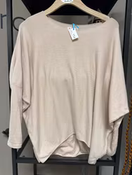 Stickad tröja – beige